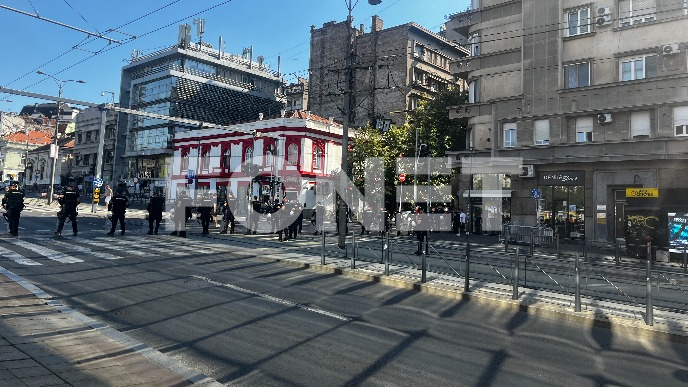 Policija u okolini Manježa